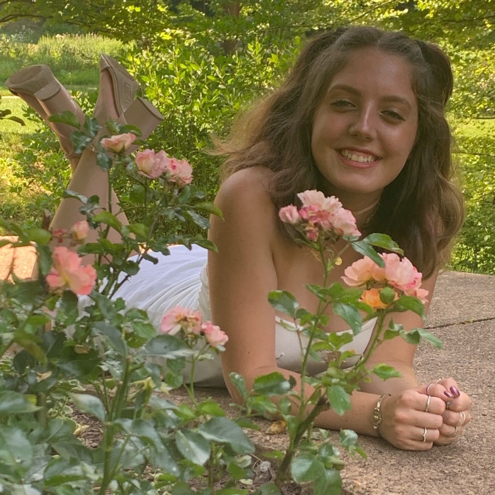 Meet your Posher, Elizabeth